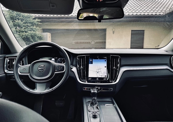 Volvo V60 cena 69900 przebieg: 183000, rok produkcji 2019 z Niemodlin małe 781